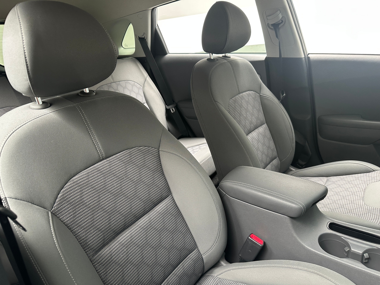 Thumbnail: 2020 Kia Niro - 2