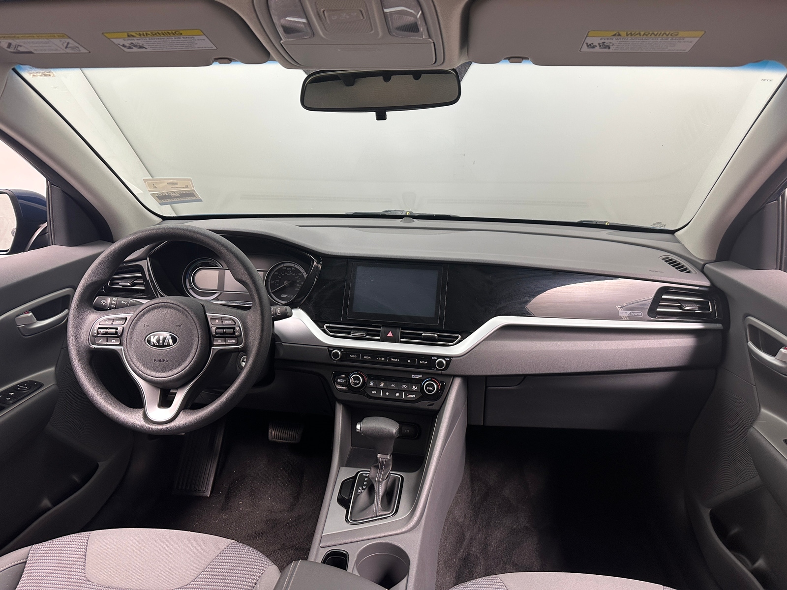 Thumbnail: 2020 Kia Niro - 3