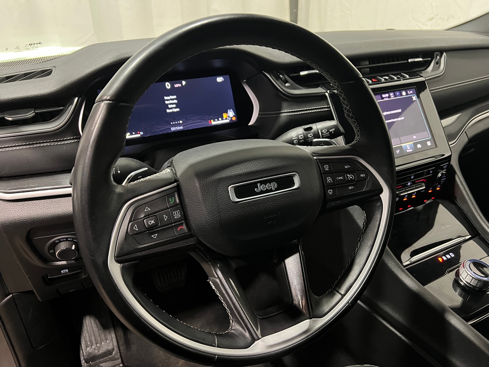 Thumbnail: 2022 Jeep Grand Cherokee L - 4