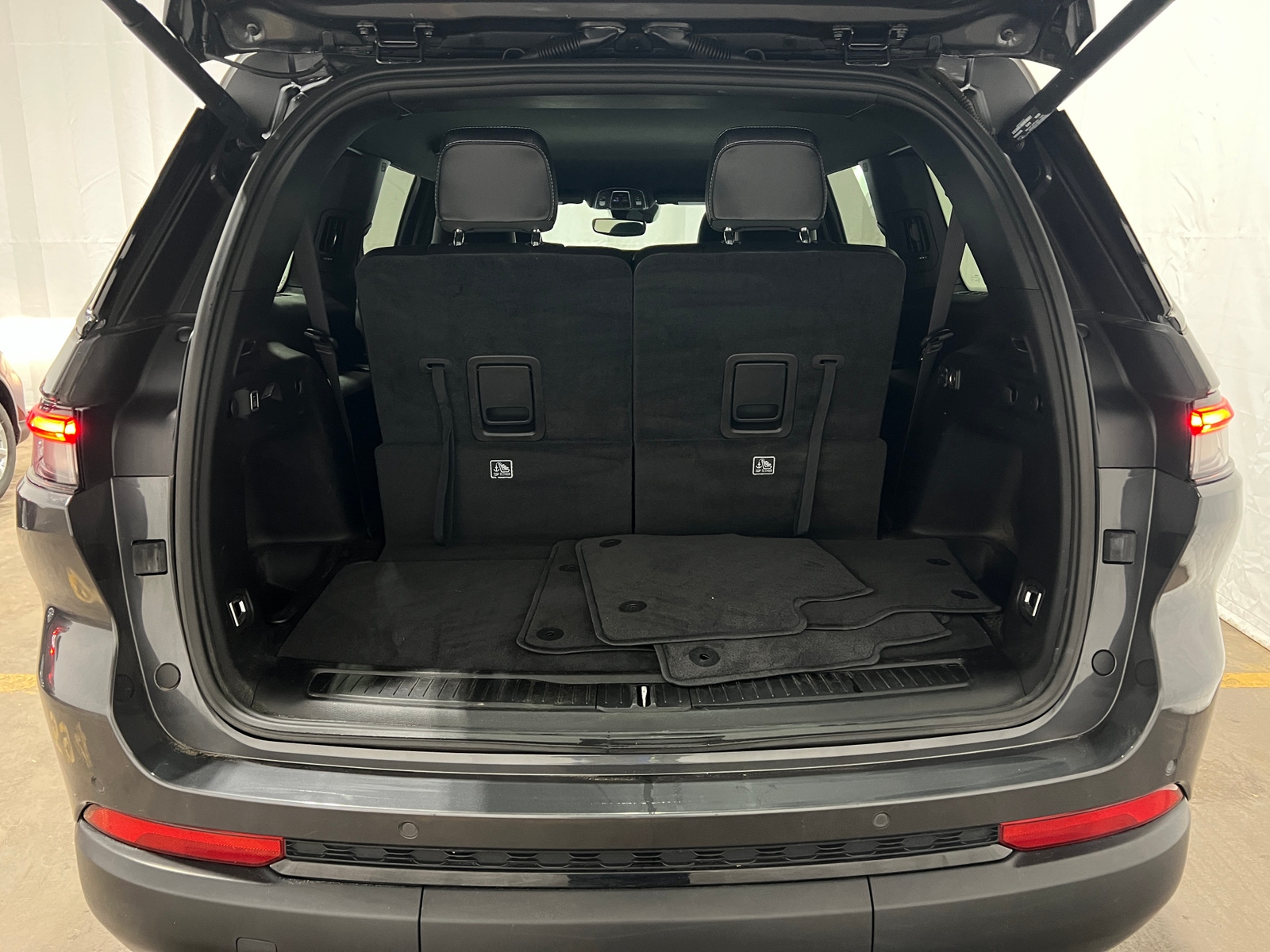 Thumbnail: 2022 Jeep Grand Cherokee L - 6