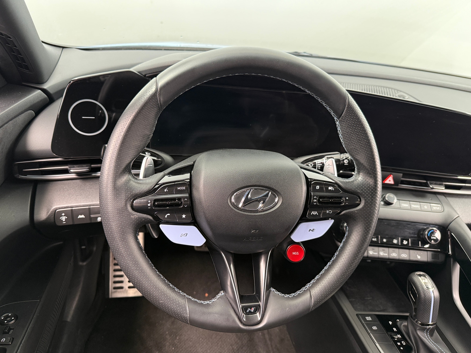 Thumbnail: 2023 Hyundai Elantra - 4