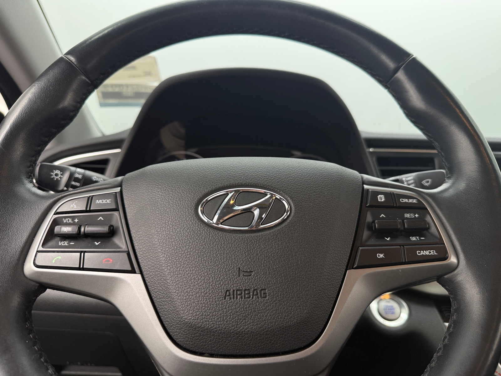 Thumbnail: 2017 Hyundai Elantra - 4