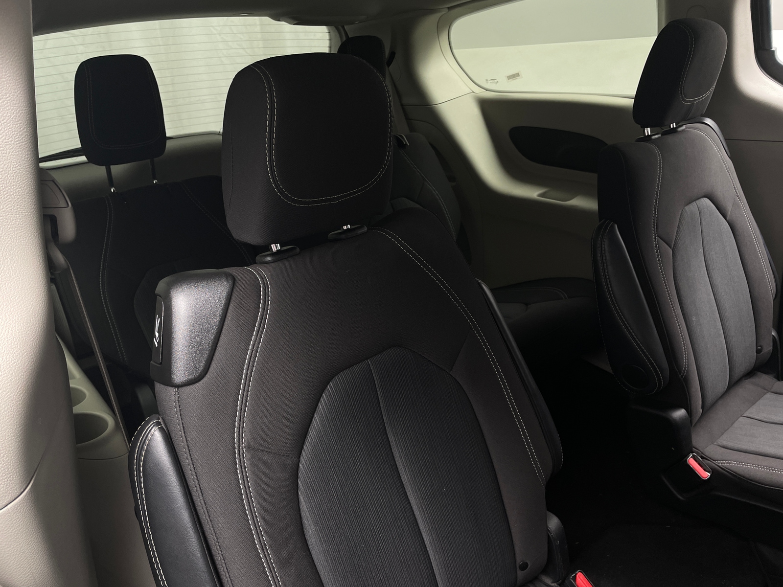 Thumbnail: 2024 Chrysler Voyager - 6