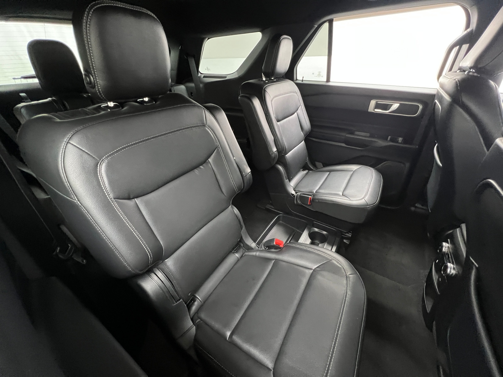 Thumbnail: 2020 Ford Explorer - 5