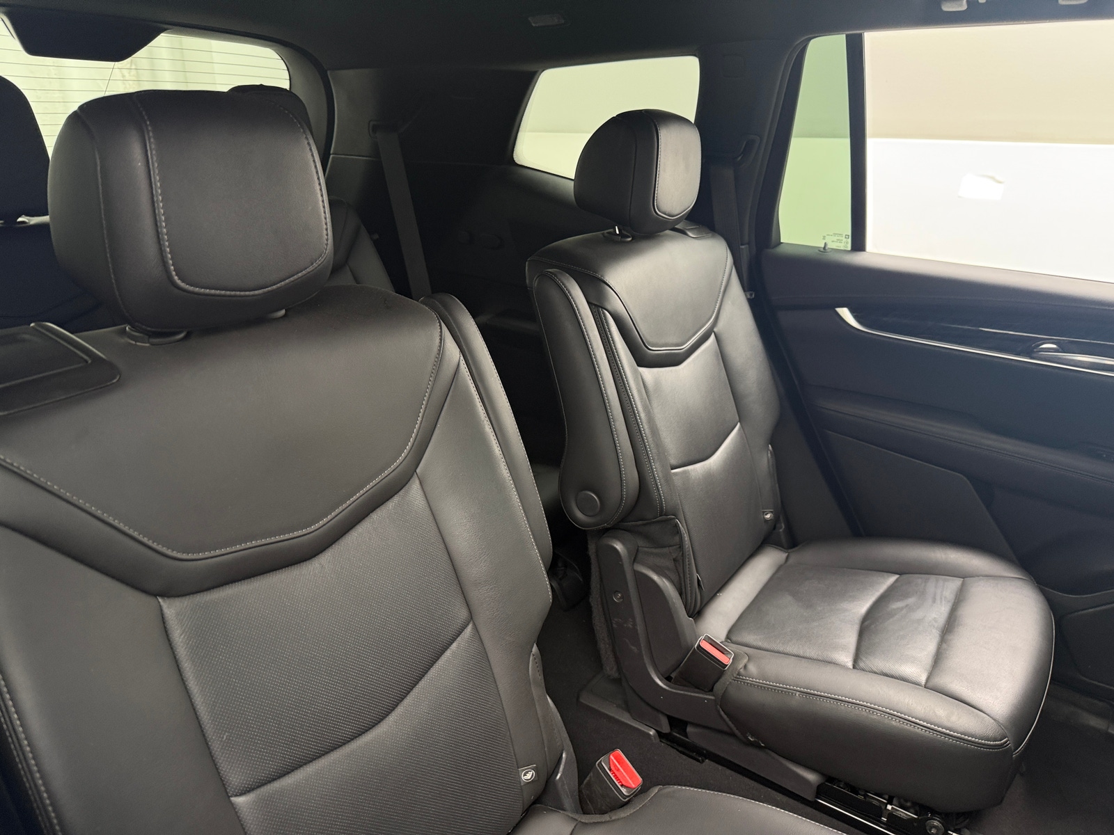 Thumbnail: 2022 Cadillac XT6 - 5