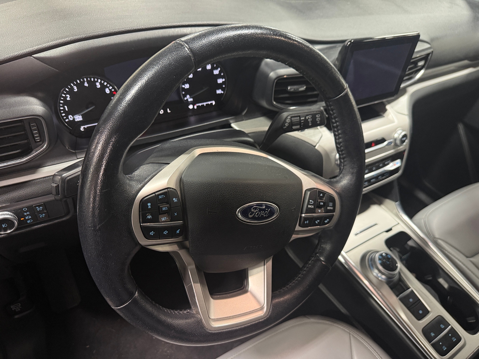 Thumbnail: 2021 Ford Explorer - 4