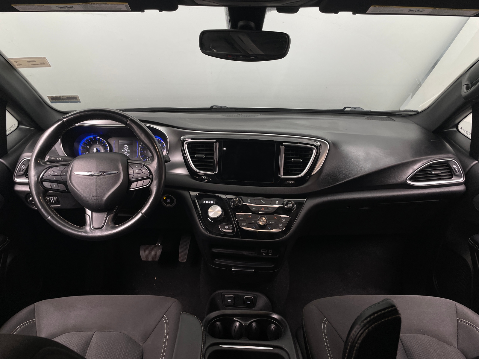 Thumbnail: 2019 Chrysler Pacifica - 3