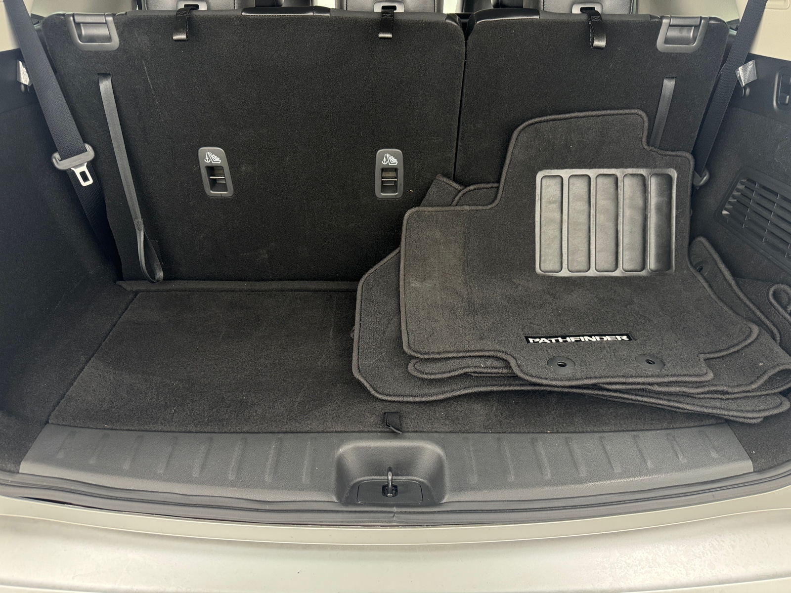 Thumbnail: 2023 Nissan Pathfinder - 6