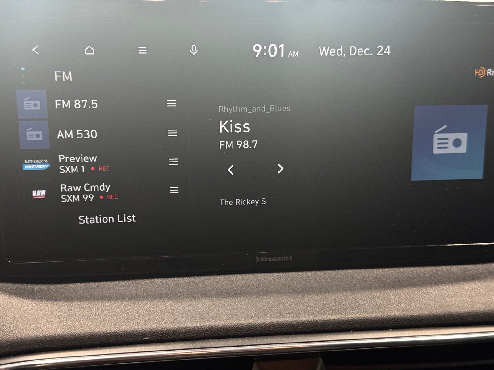 Thumbnail: 2023 Hyundai Santa Fe - 3