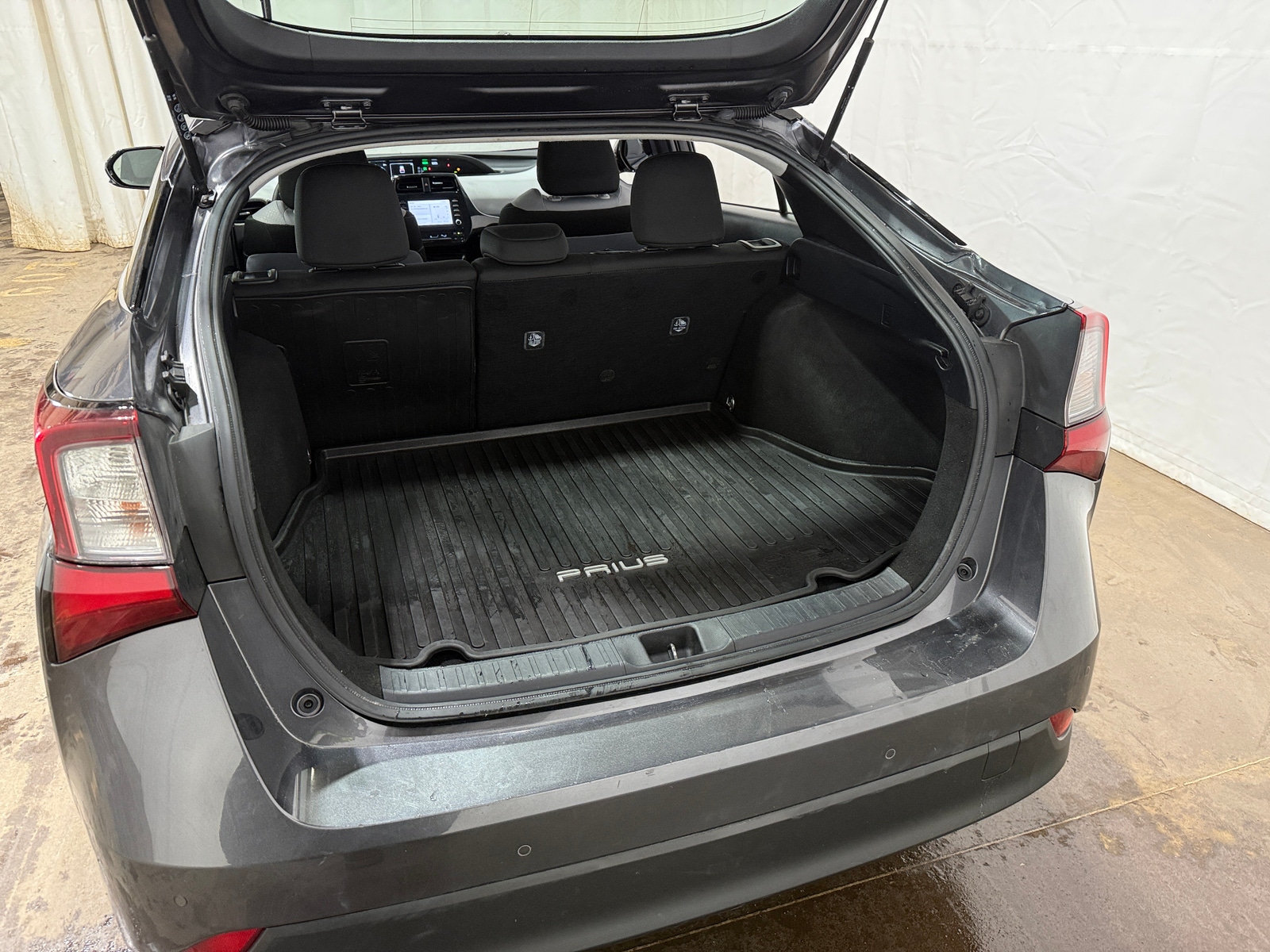 Thumbnail: 2020 Toyota Prius - 7