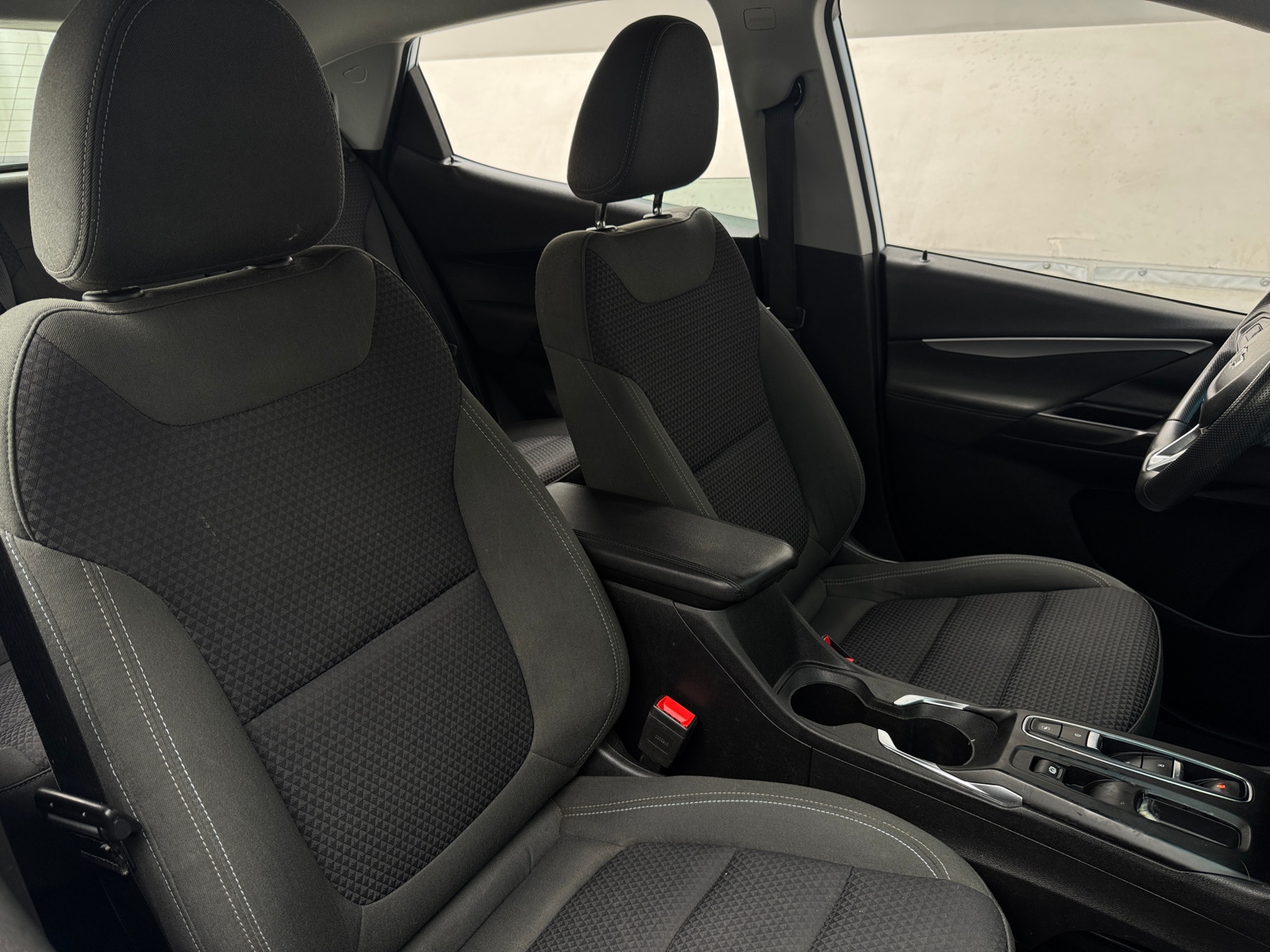 Thumbnail: 2022 Chevrolet Bolt EV - 2