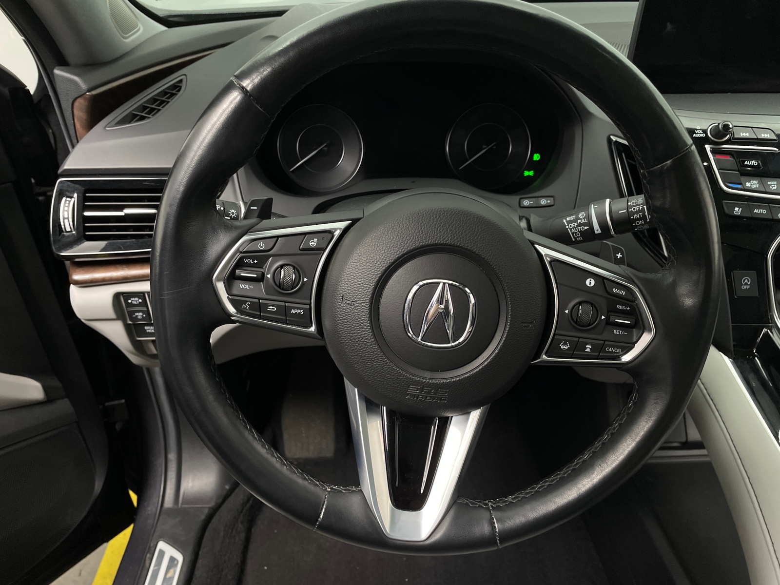 Thumbnail: 2021 Acura RDX - 4