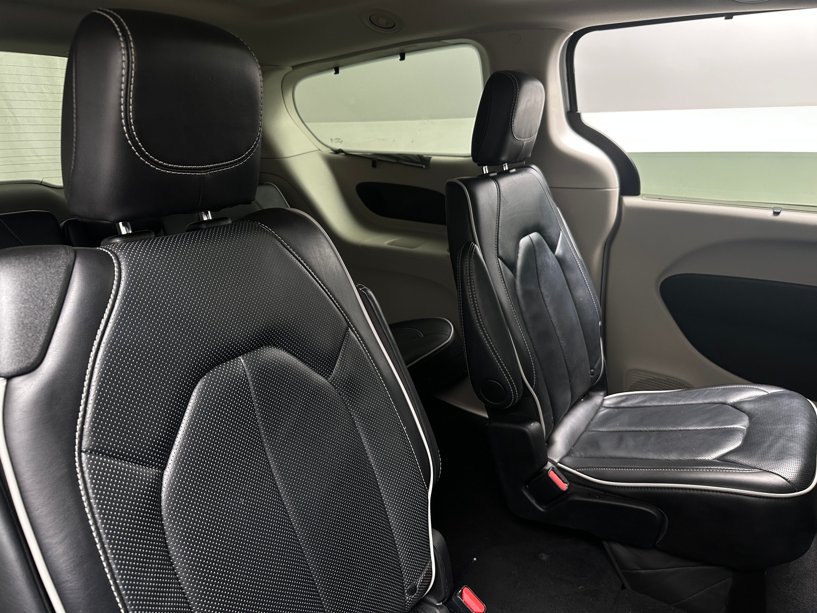 Thumbnail: 2024 Chrysler Pacifica - 5