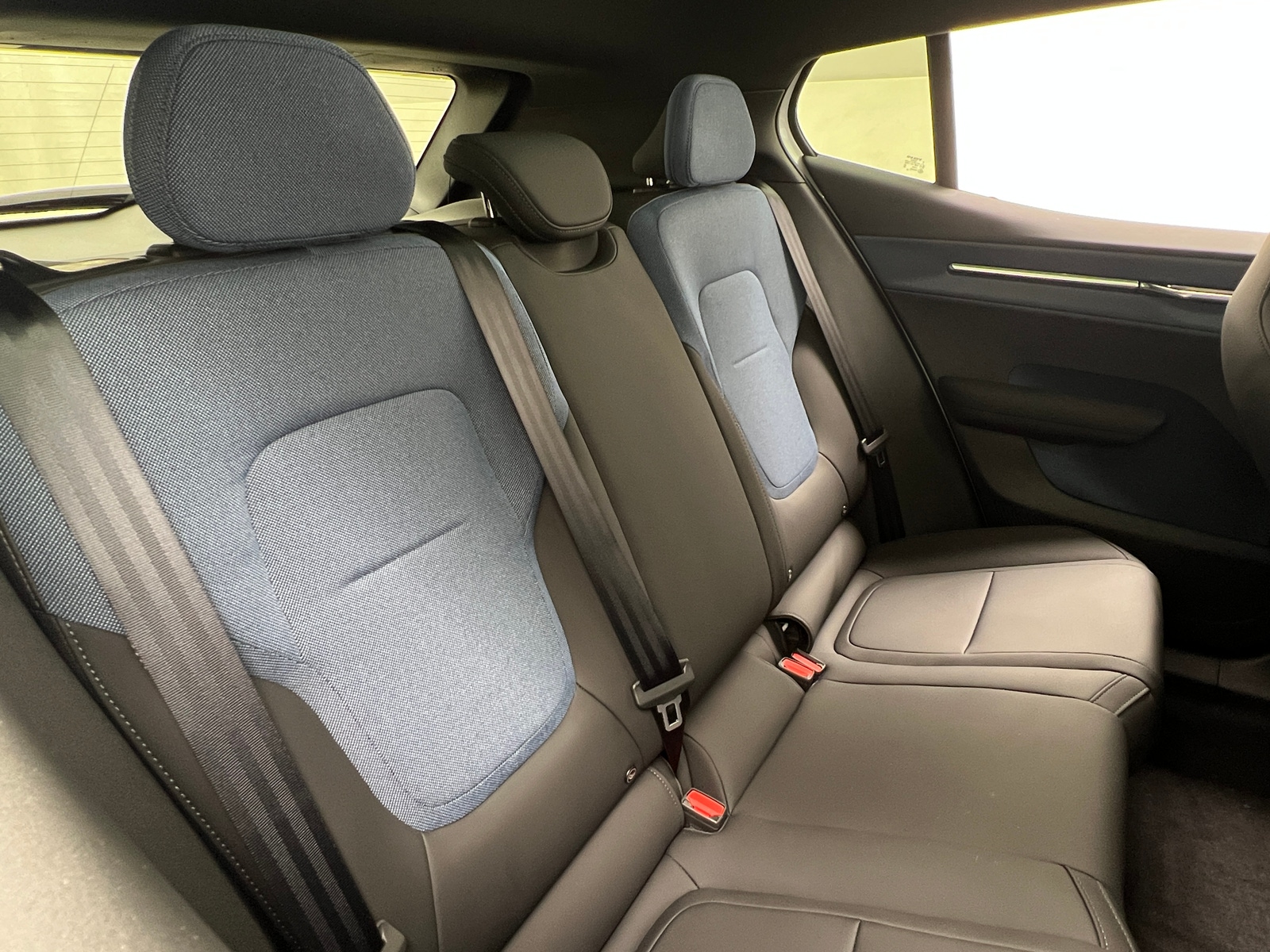 Thumbnail: 2025 Volvo EX30 - 6