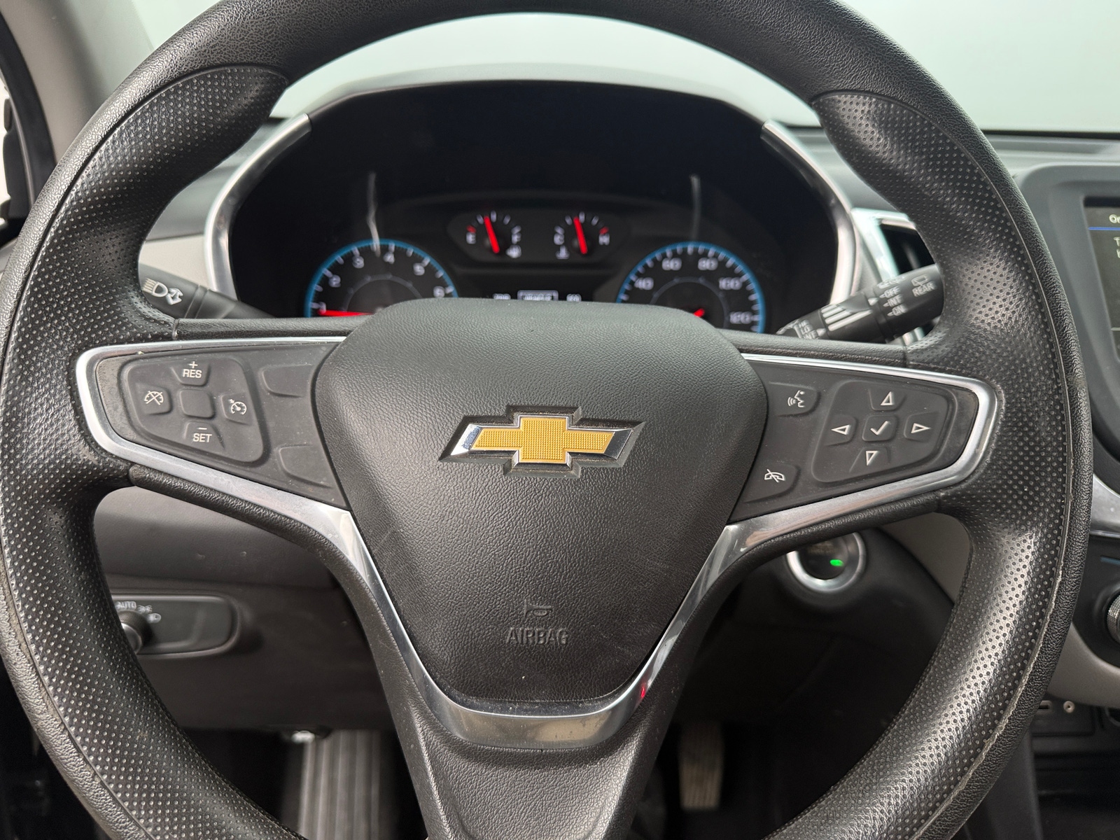 Thumbnail: 2019 Chevrolet Equinox - 5