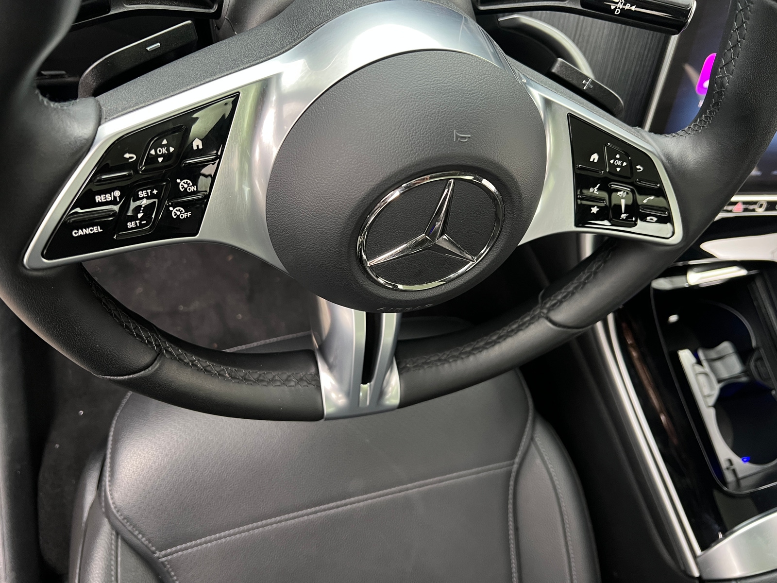 Thumbnail: 2025 Mercedes-Benz C-Class - 5