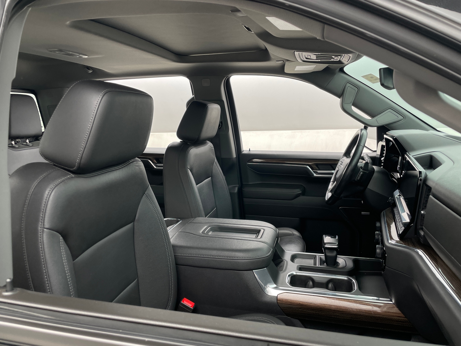 Thumbnail: 2022 Chevrolet Silverado 1500 - 2