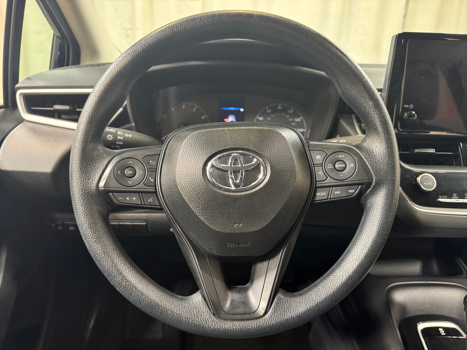 Thumbnail: 2025 Toyota Corolla - 5