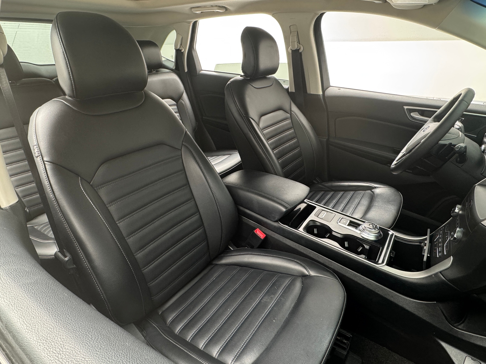 Thumbnail: 2019 Ford Edge - 2