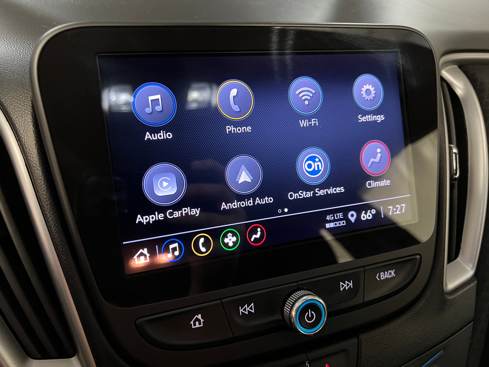 Thumbnail: 2024 Chevrolet Malibu - 4