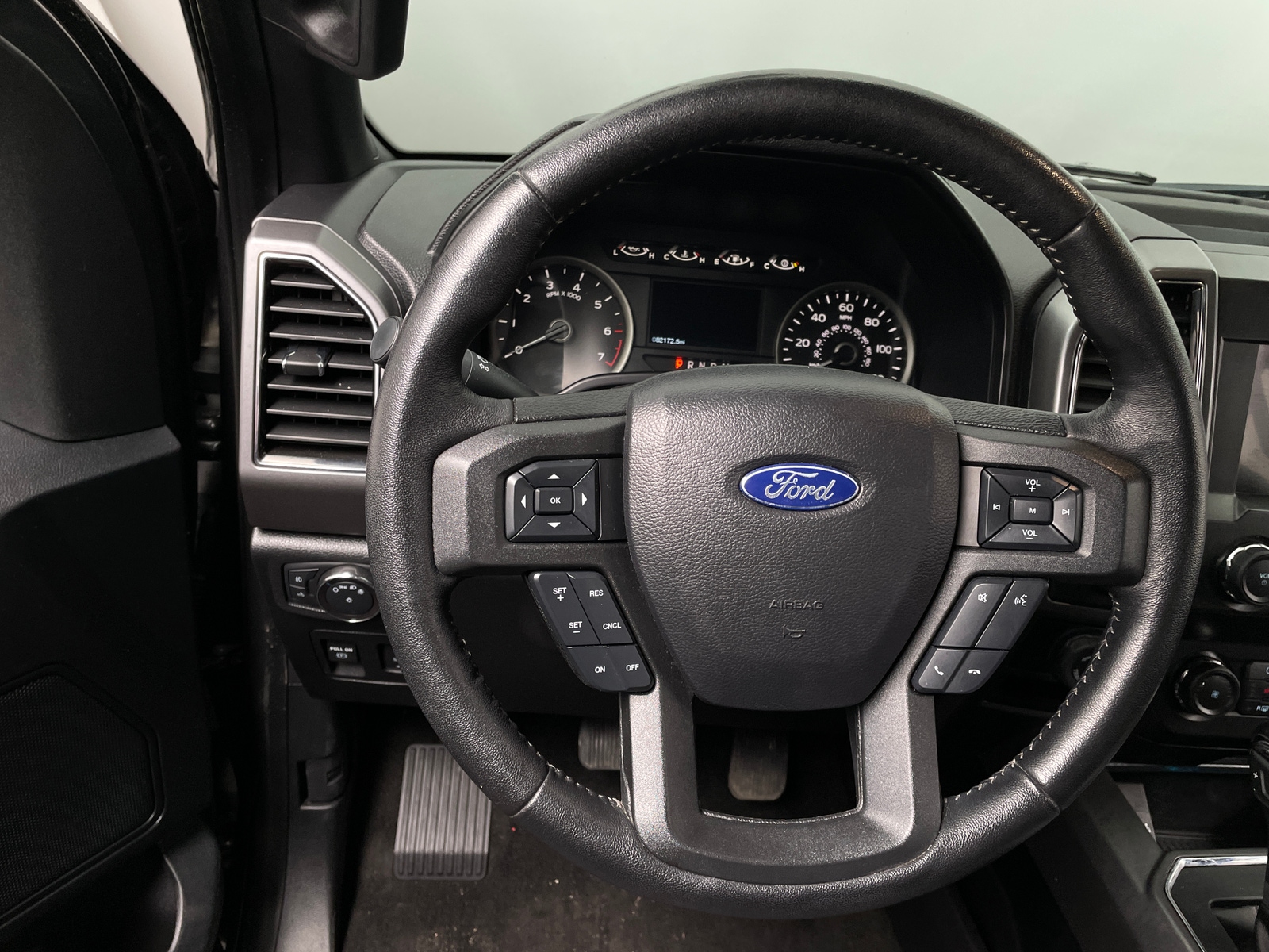 Thumbnail: 2019 Ford Econoline - 5