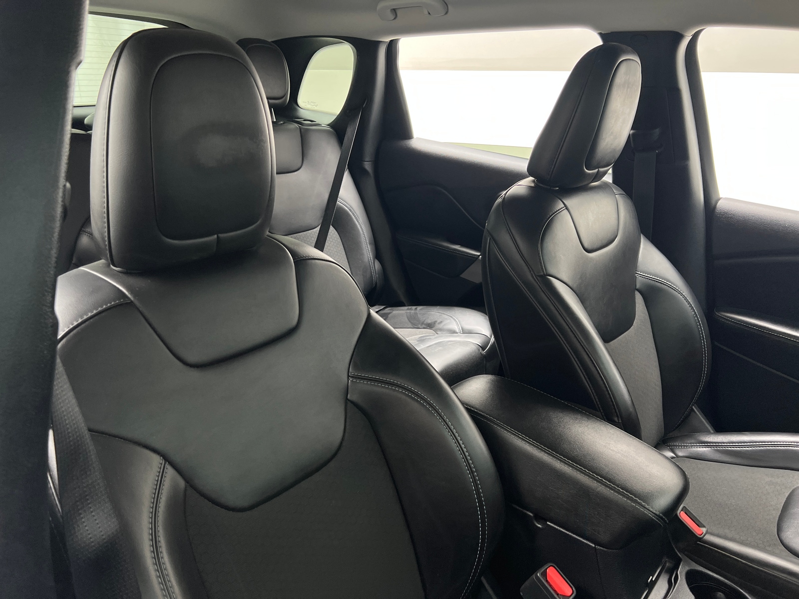 Thumbnail: 2020 Jeep Cherokee - 2