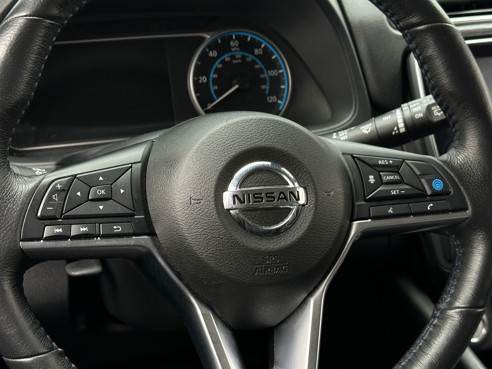 Thumbnail: 2020 Nissan Leaf - 4