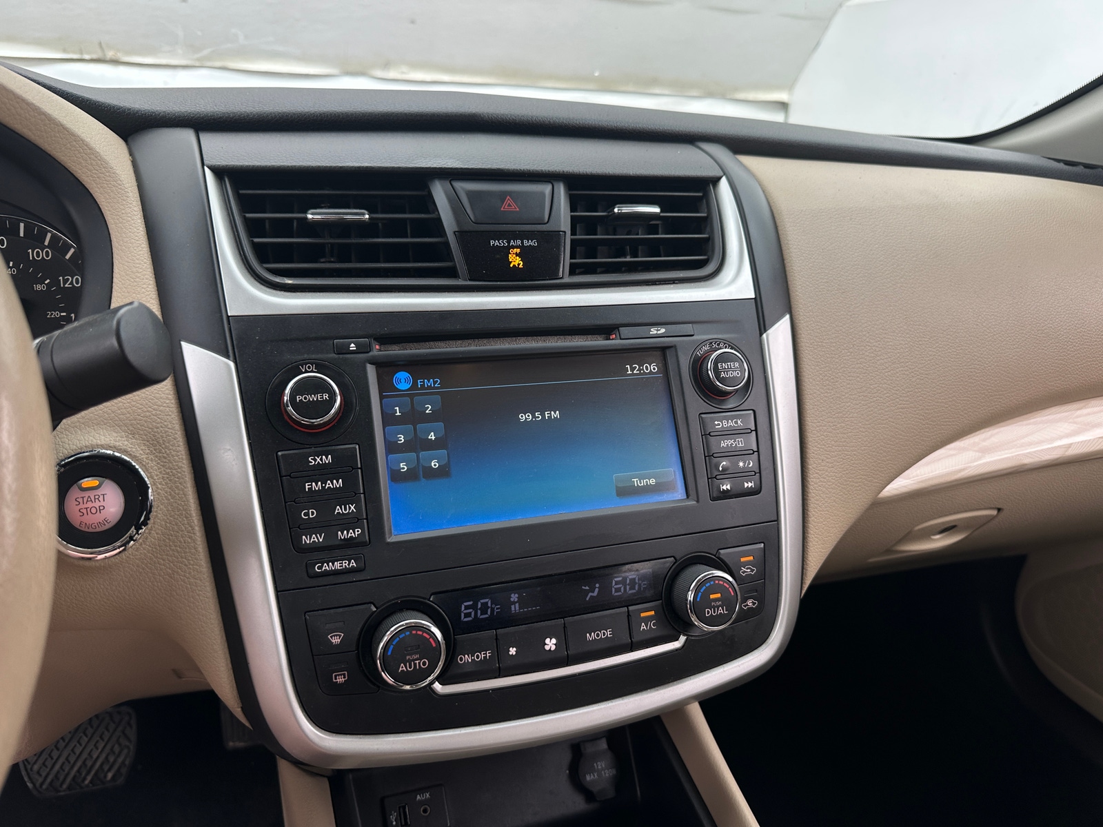 Thumbnail: 2016 Nissan Altima - 3