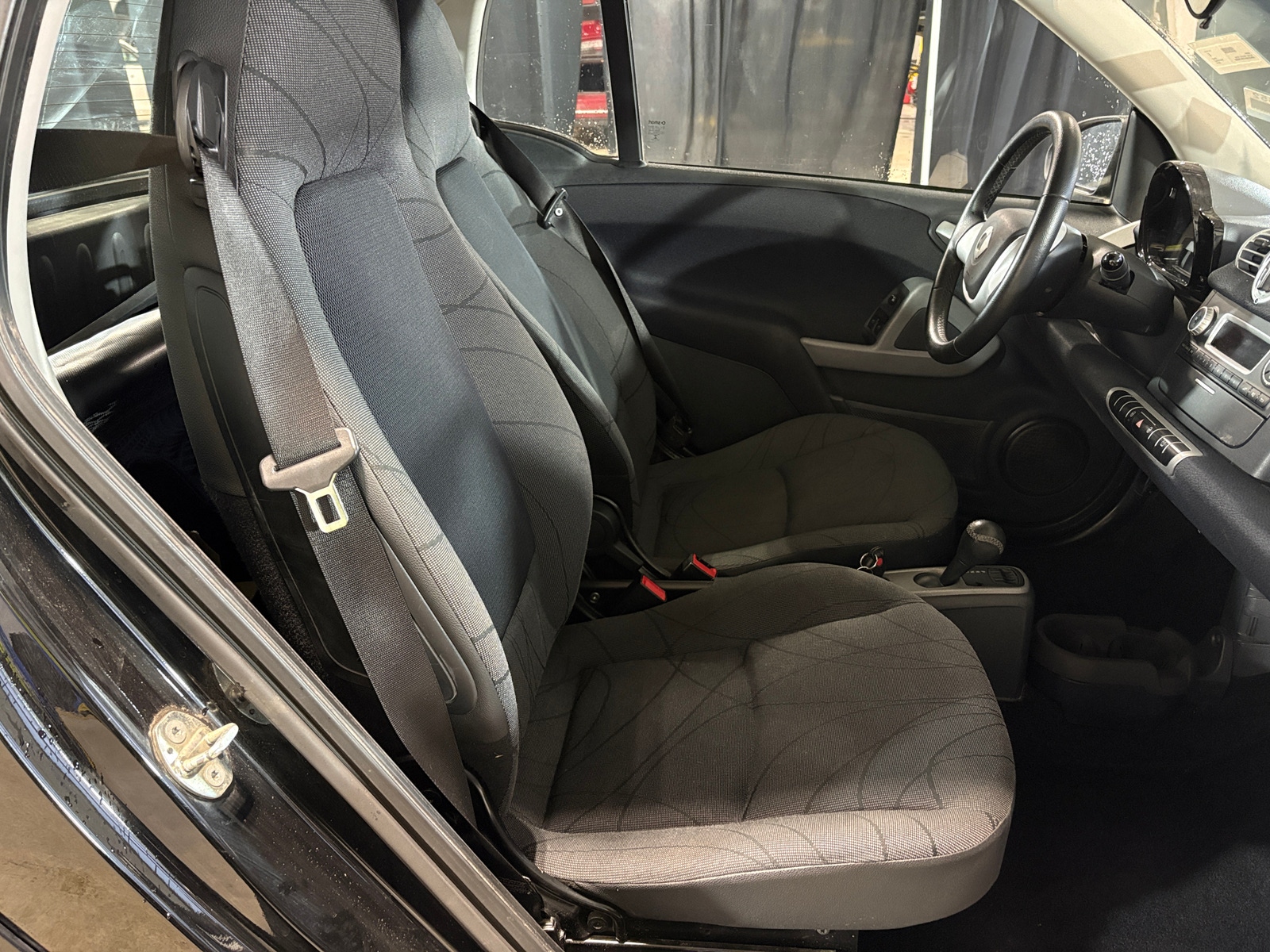 Thumbnail: 2014 smart fortwo - 2