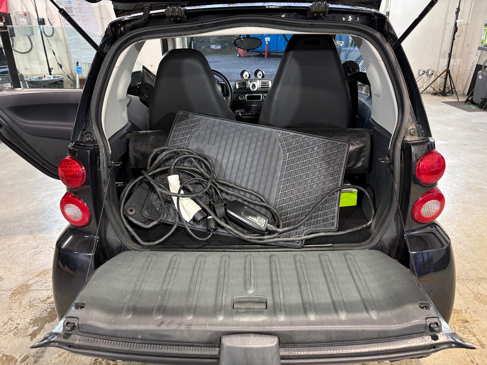 Thumbnail: 2014 smart fortwo - 6