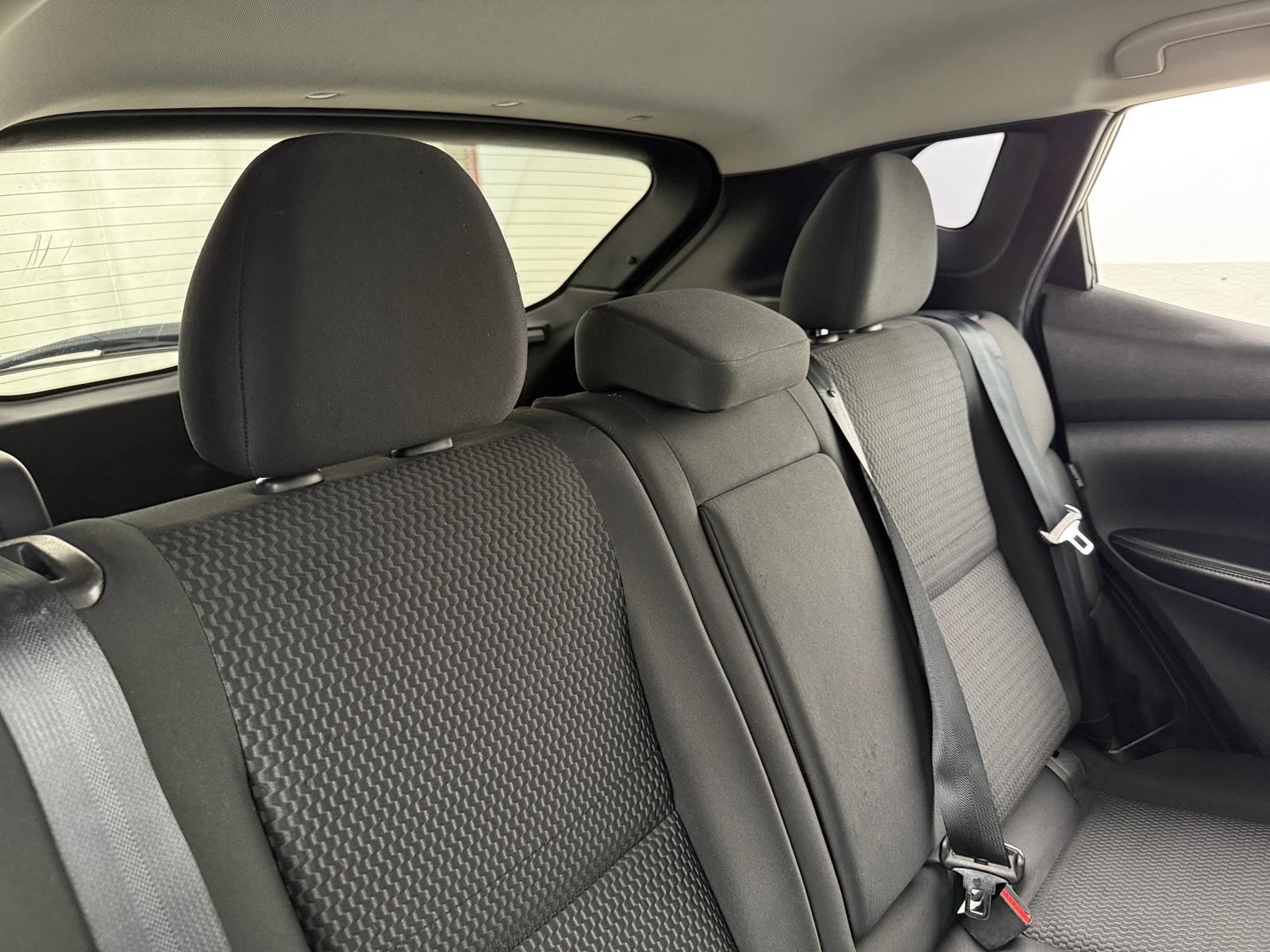 Thumbnail: 2021 Nissan Rogue Sport - 6