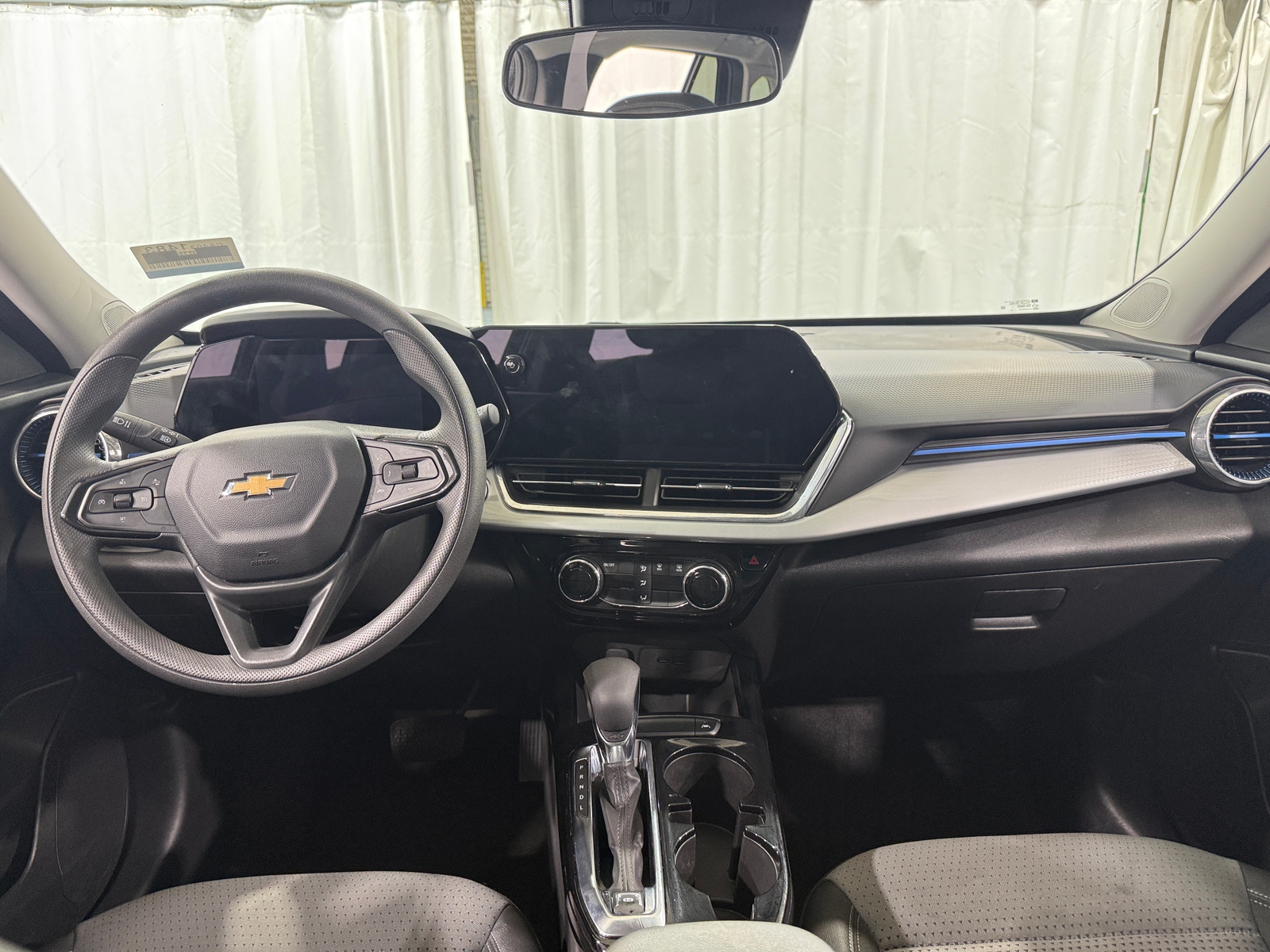 Thumbnail: 2025 Chevrolet Trax - 3