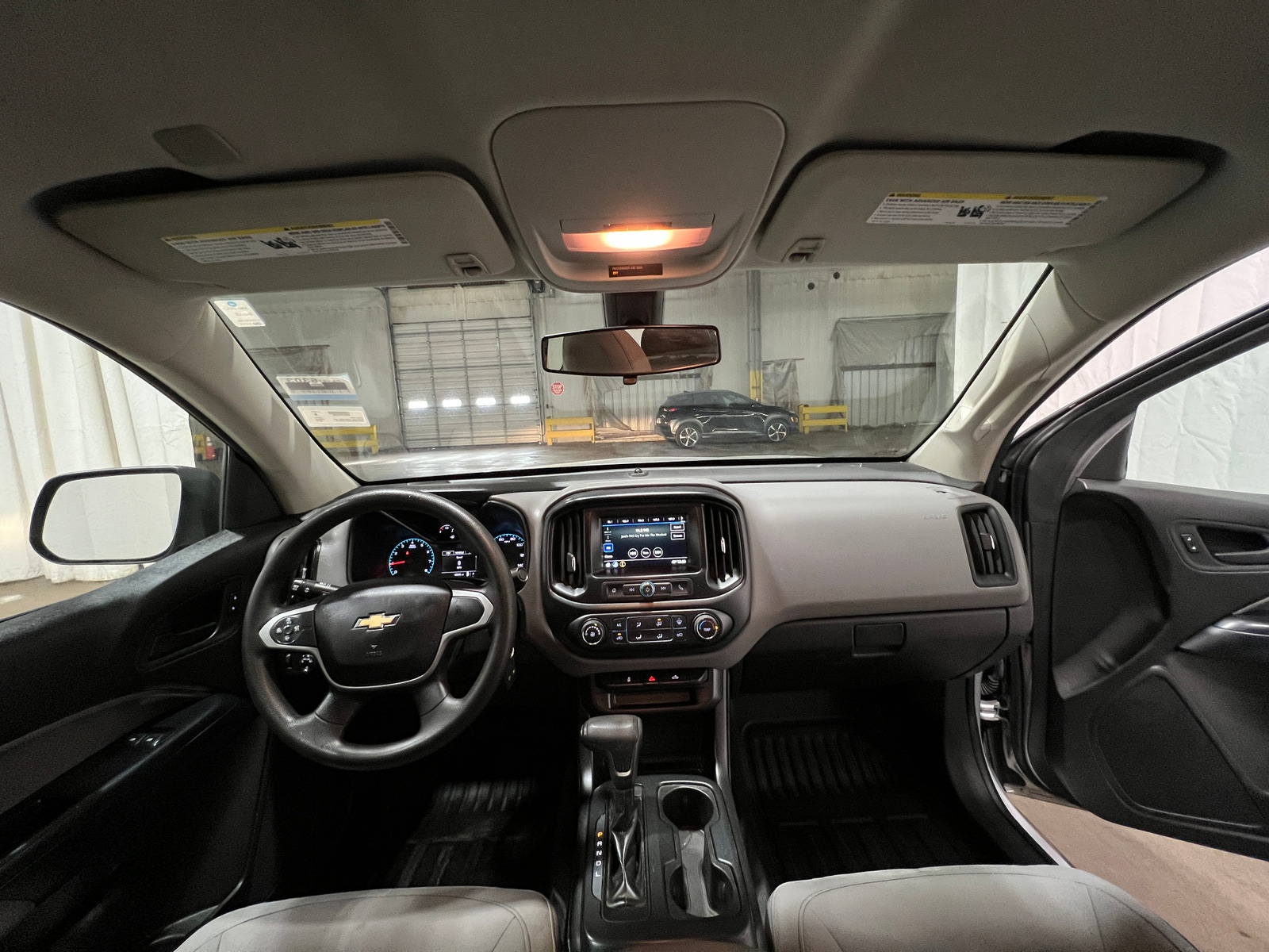 Thumbnail: 2019 Chevrolet Colorado - 3