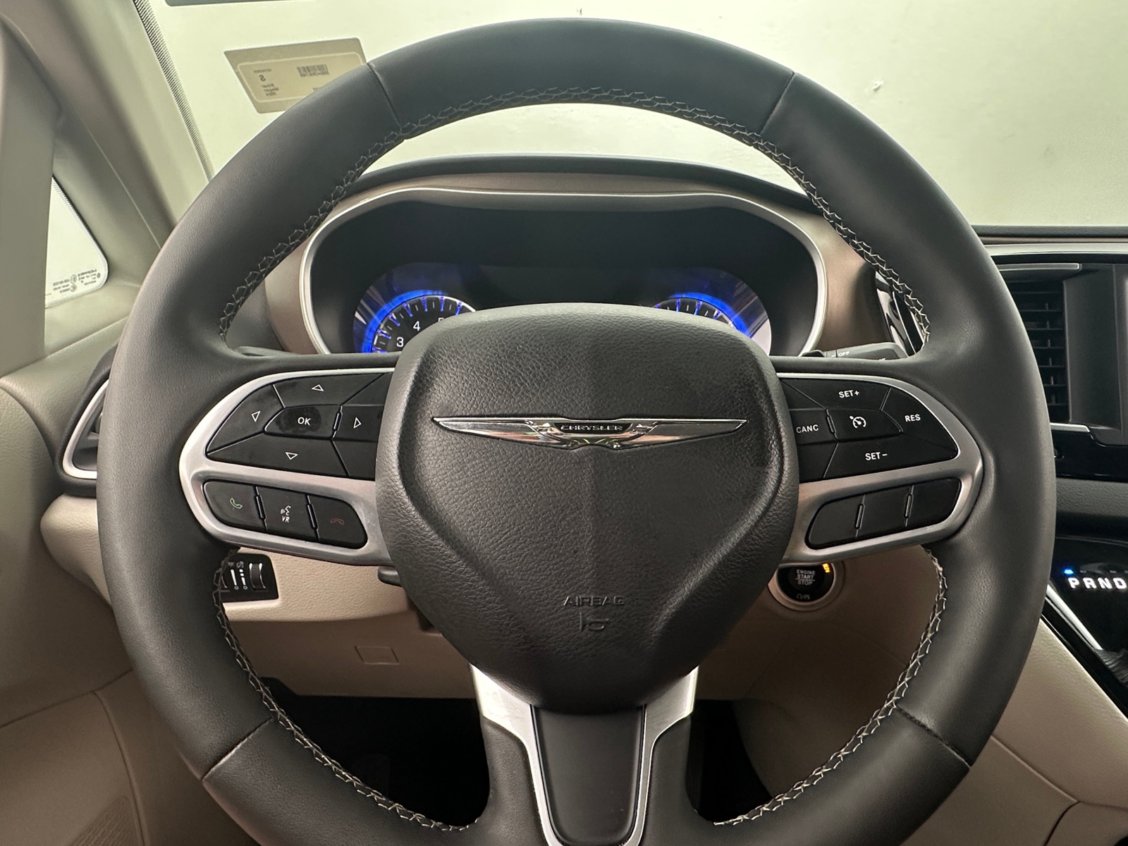 Thumbnail: 2024 Chrysler Voyager - 5