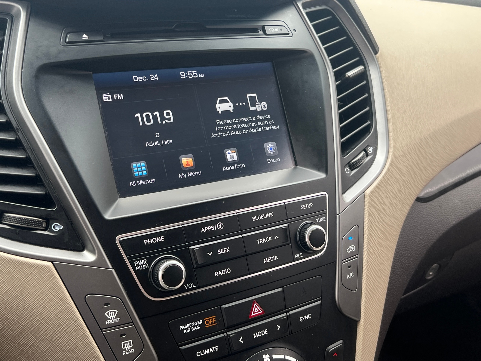 Thumbnail: 2018 Hyundai Santa Fe - 4