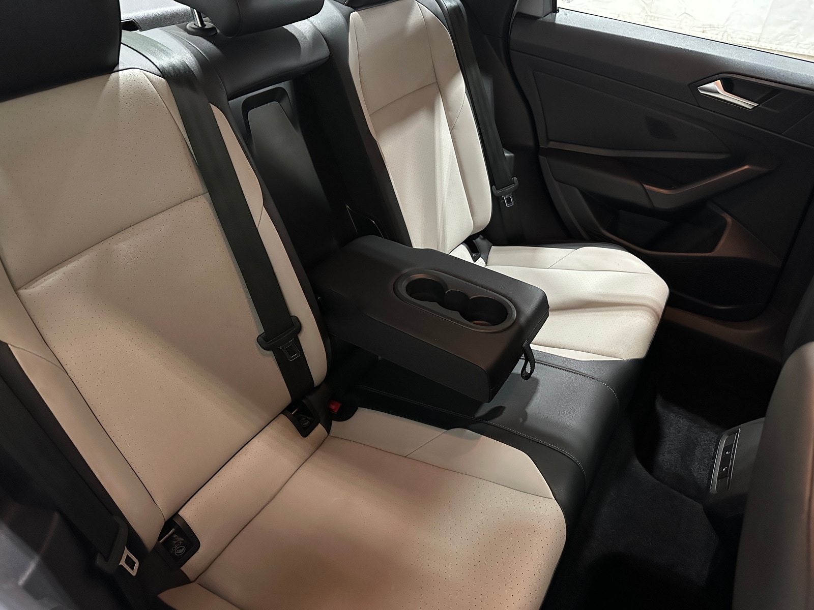 Thumbnail: 2021 Volkswagen Jetta - 5