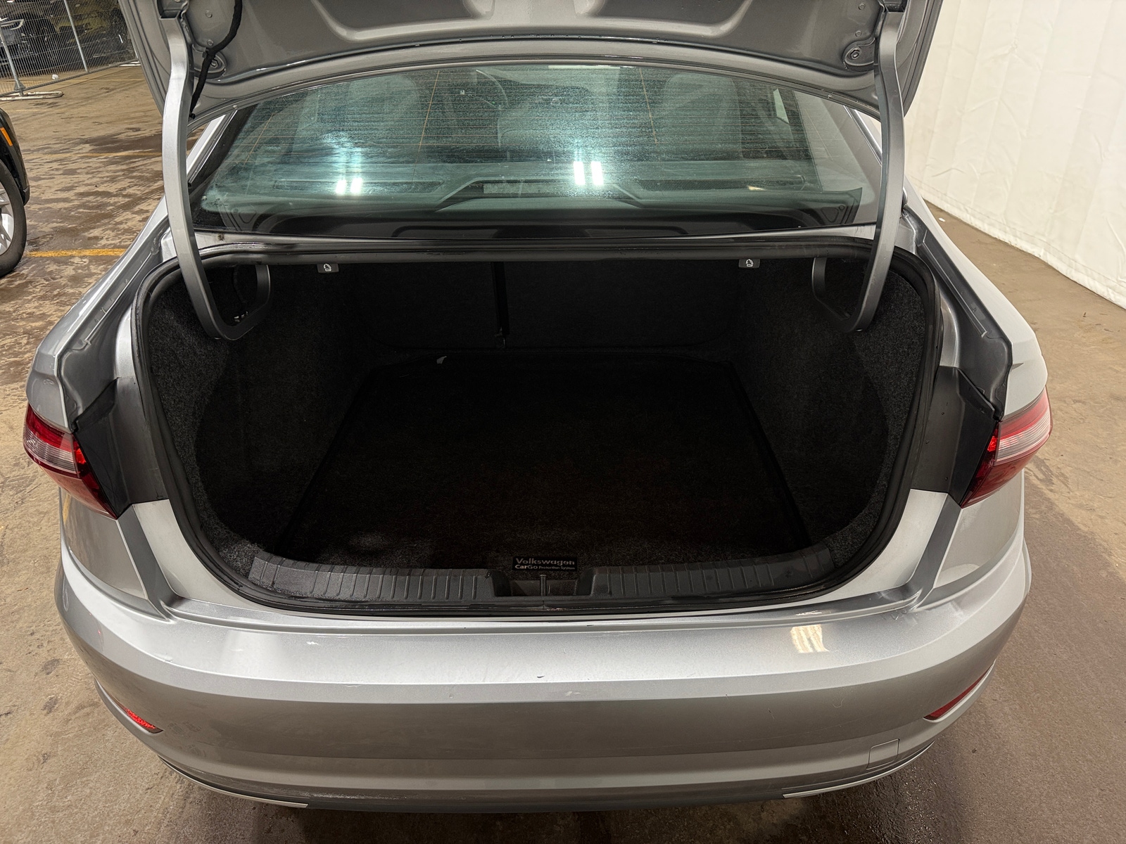 Thumbnail: 2021 Volkswagen Jetta - 6