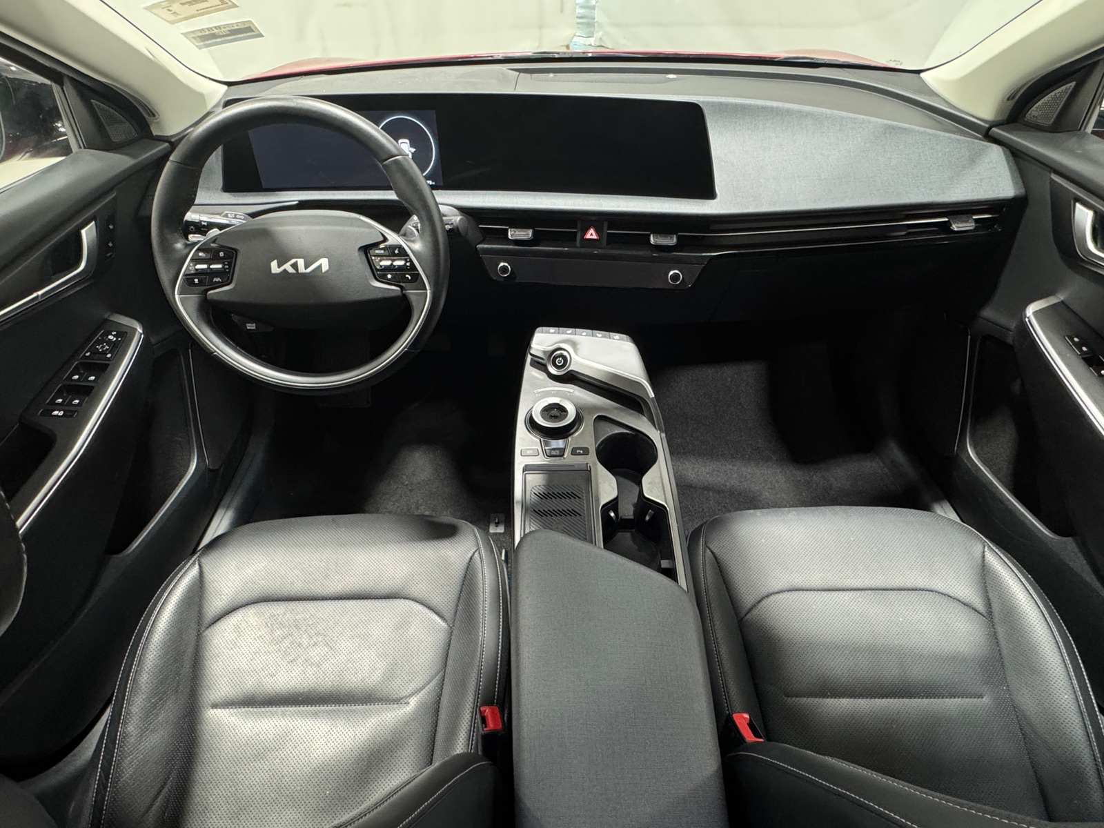 Thumbnail: 2022 Kia EV6 - 2