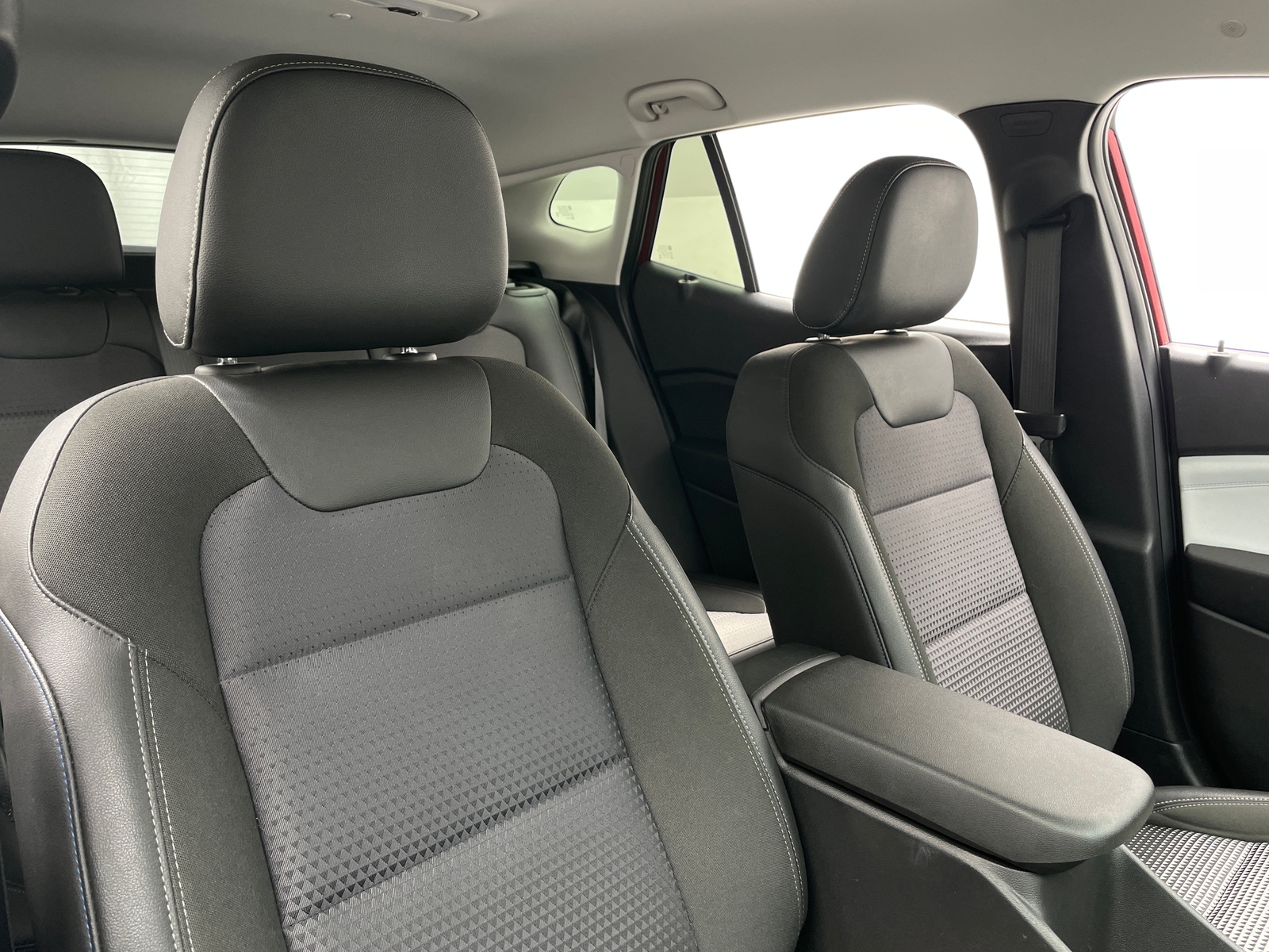 Thumbnail: 2025 Chevrolet Trax - 2