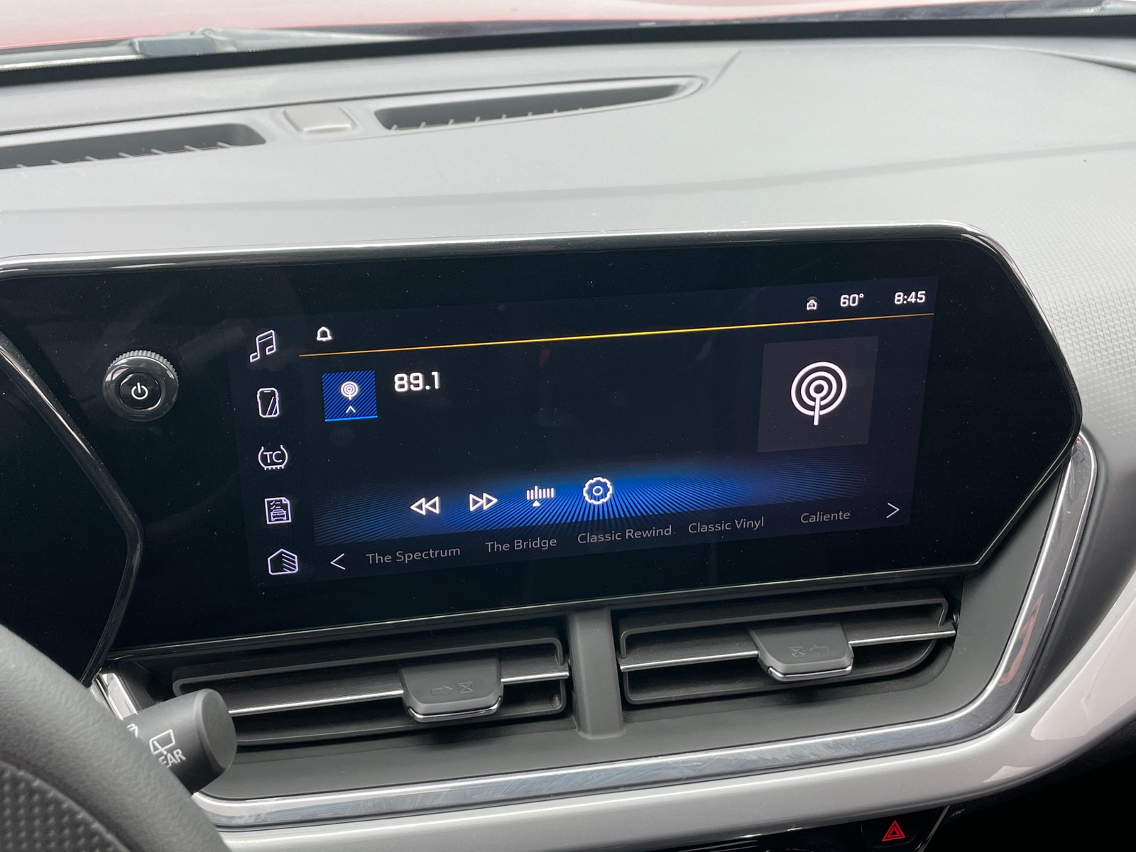 Thumbnail: 2025 Chevrolet Trax - 4