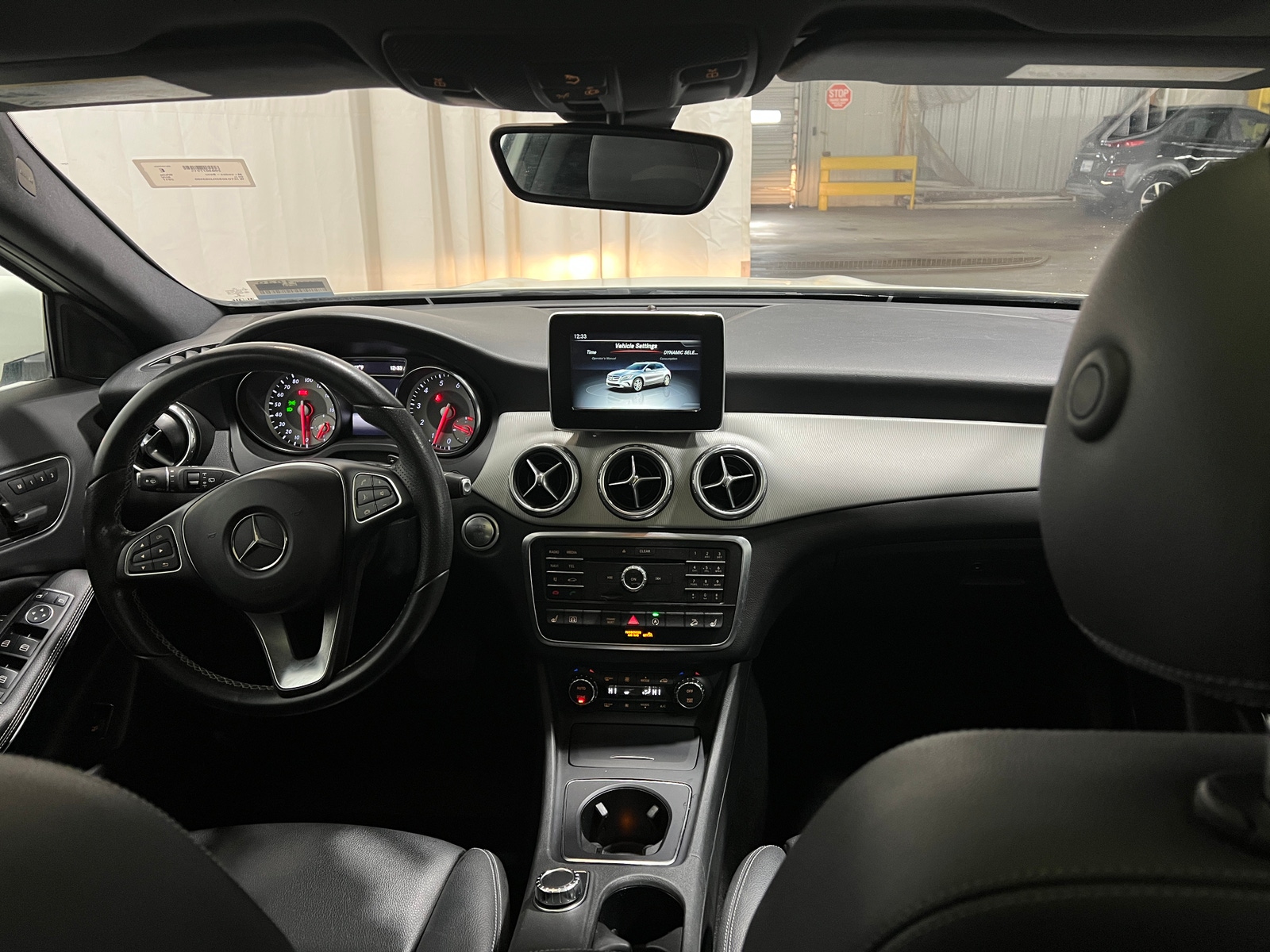 Thumbnail: 2017 Mercedes-Benz GLA - 2