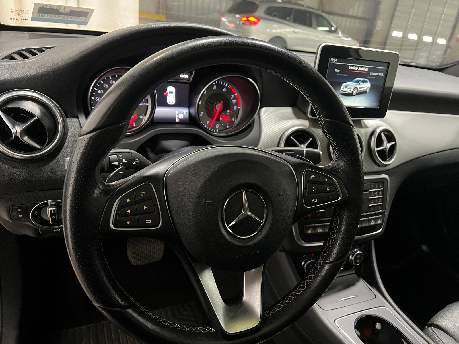 Thumbnail: 2017 Mercedes-Benz GLA - 4