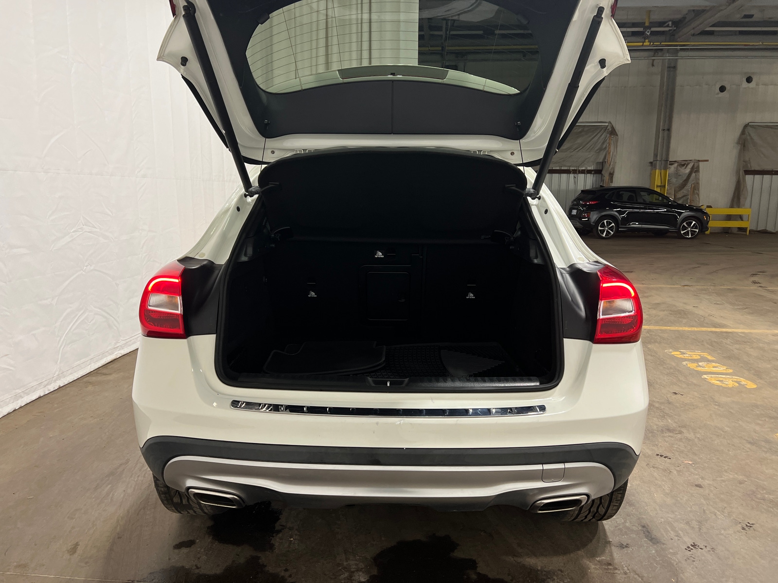 Thumbnail: 2017 Mercedes-Benz GLA - 6