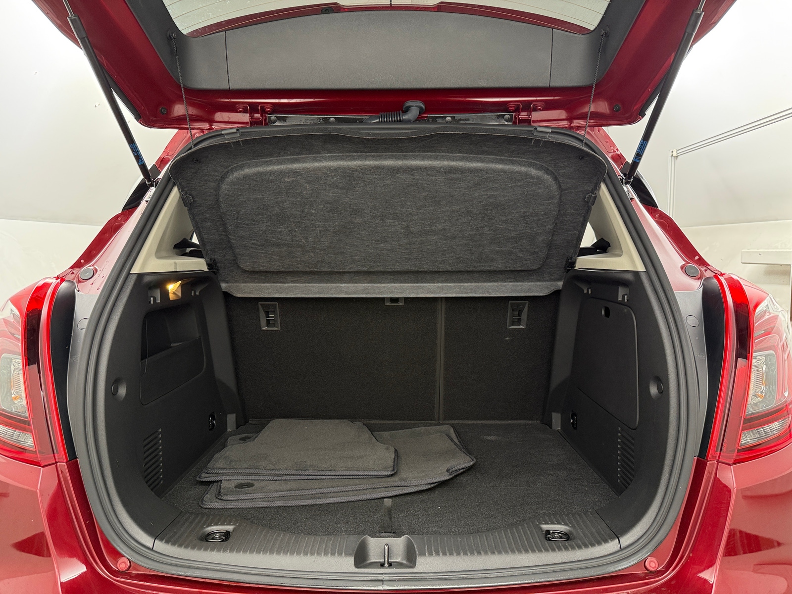 Thumbnail: 2021 Buick Encore - 6