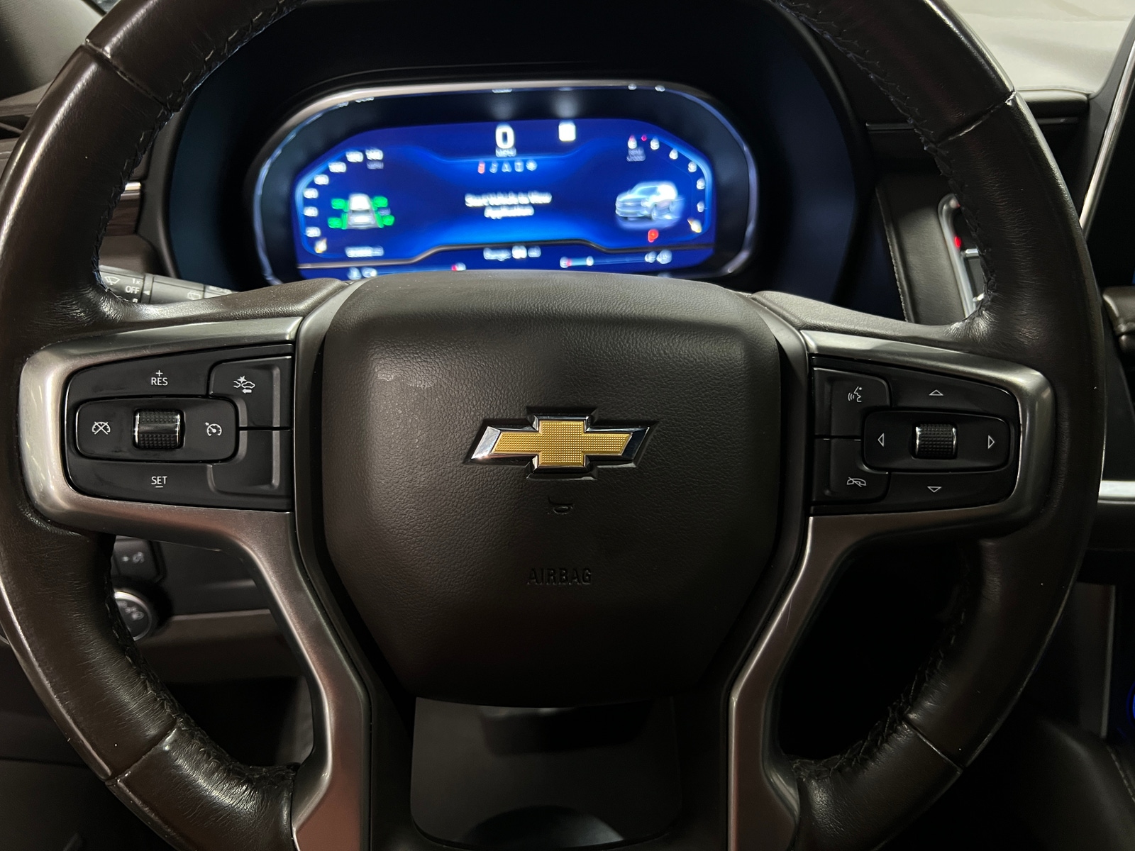 Thumbnail: 2022 Chevrolet Suburban - 4