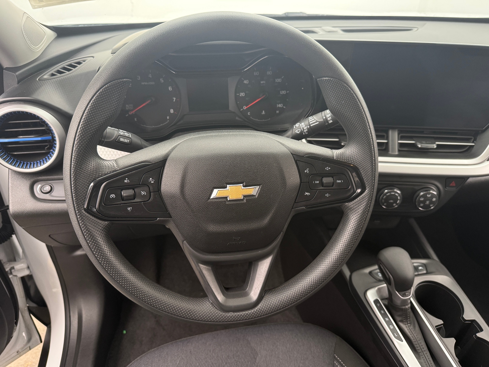 Thumbnail: 2025 Chevrolet Trax - 5