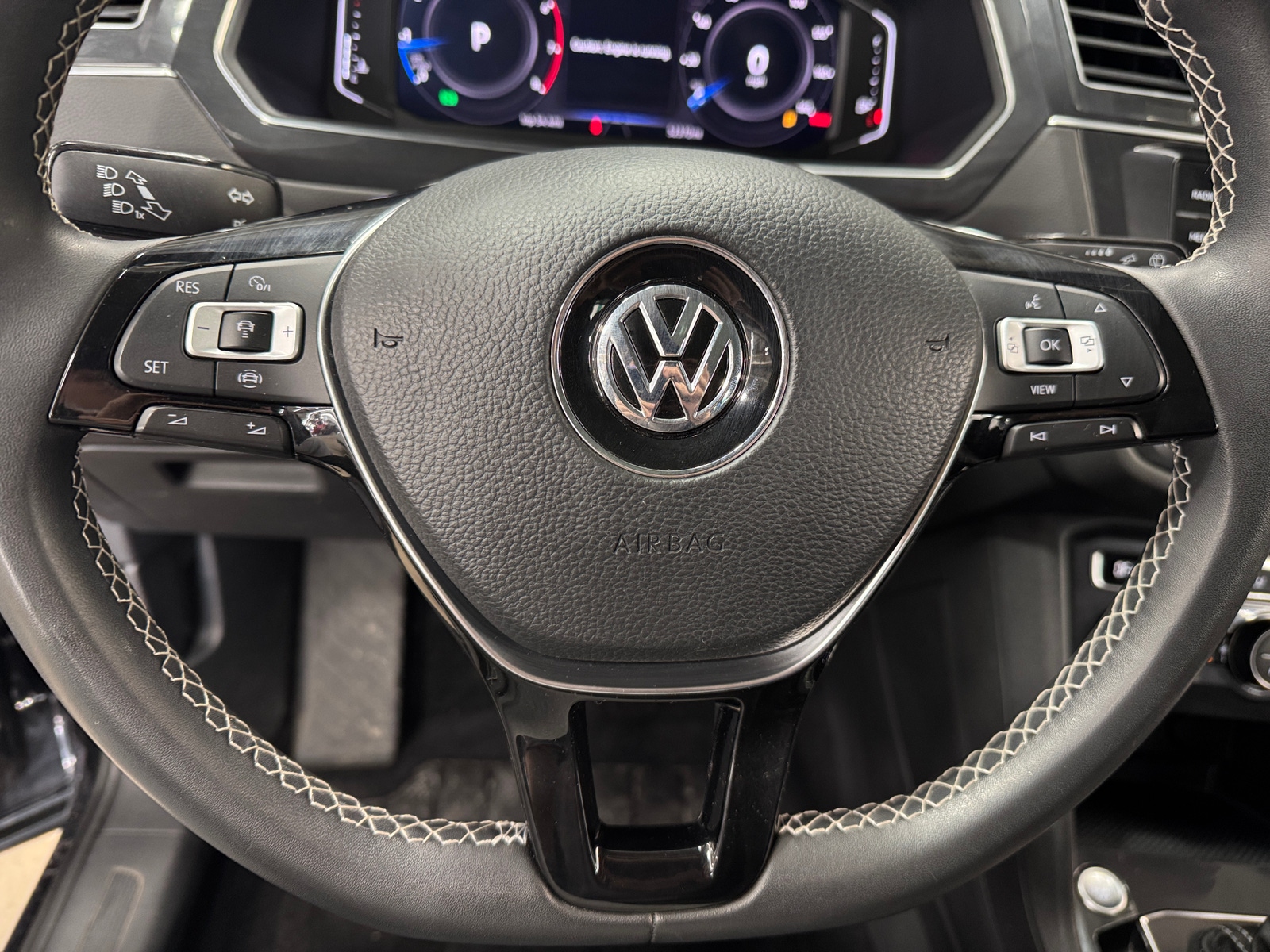 Thumbnail: 2021 Volkswagen Tiguan - 4