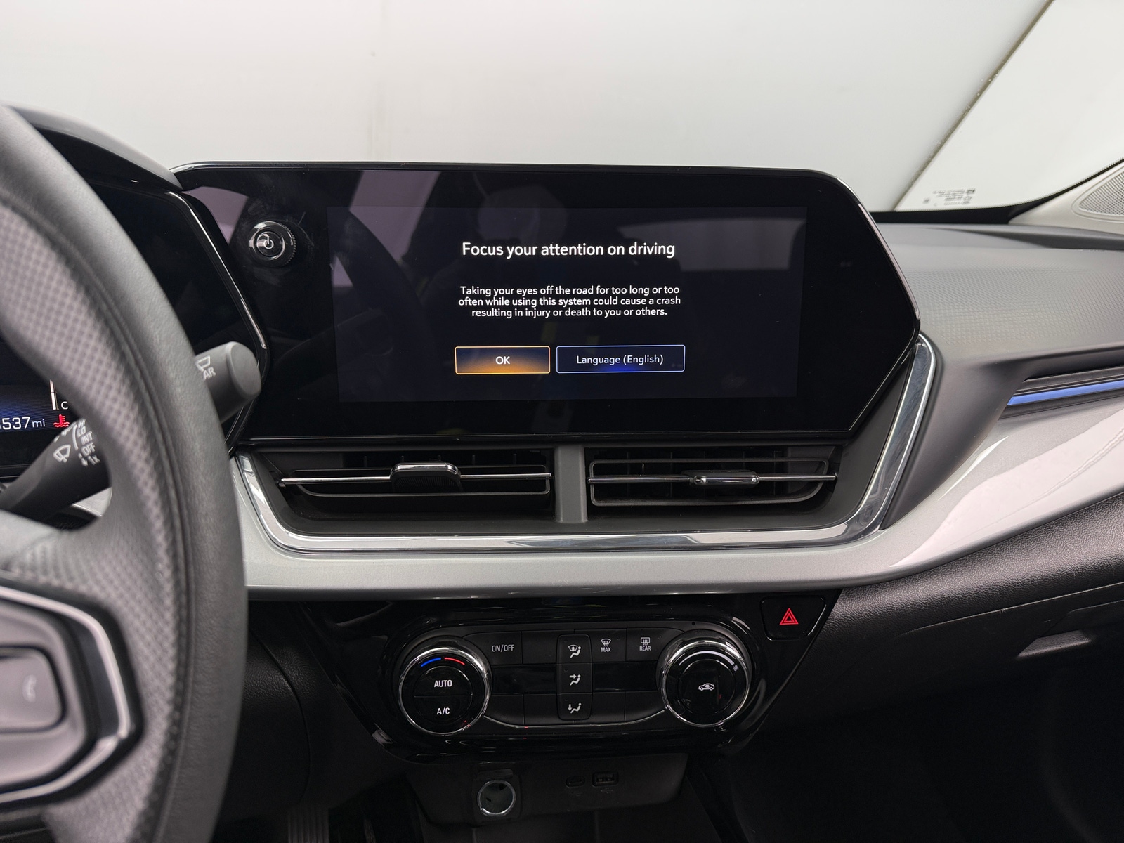 Thumbnail: 2025 Chevrolet Trax - 4