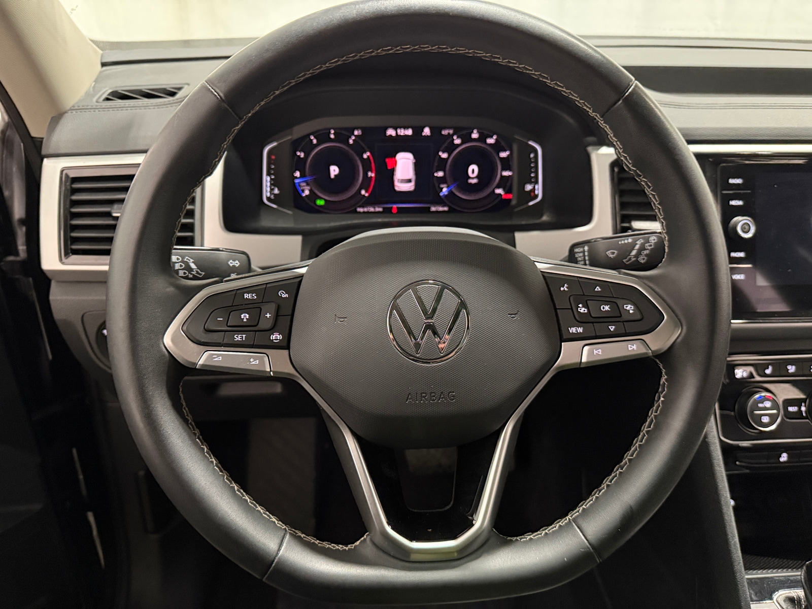 Thumbnail: 2022 Volkswagen Atlas - 4