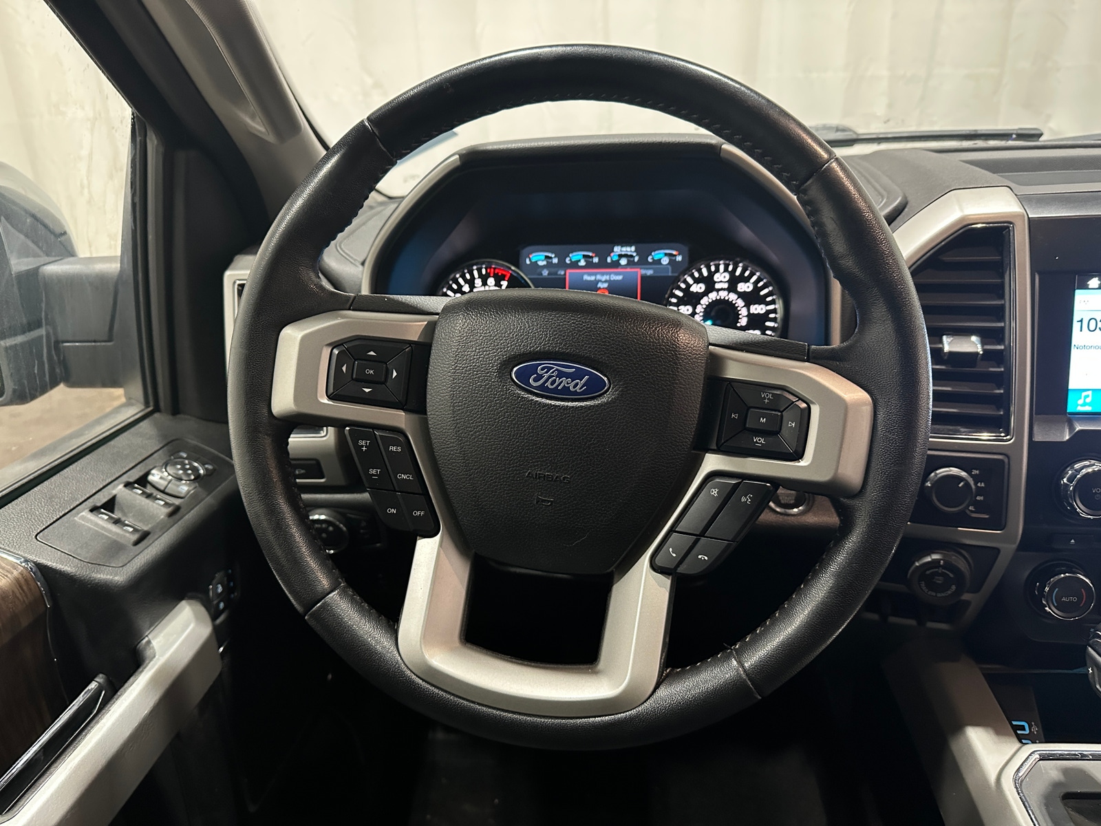 Thumbnail: 2018 Ford Econoline - 4